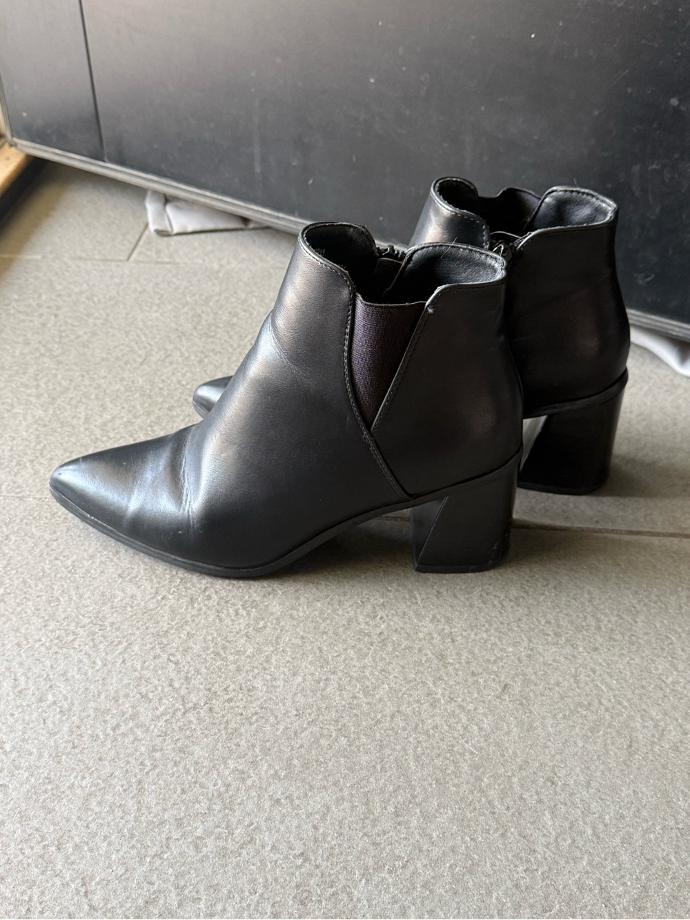 Vepose New York Black Pointed Toe Leather Ankle Boots Size8 Y2K Style Block Heel